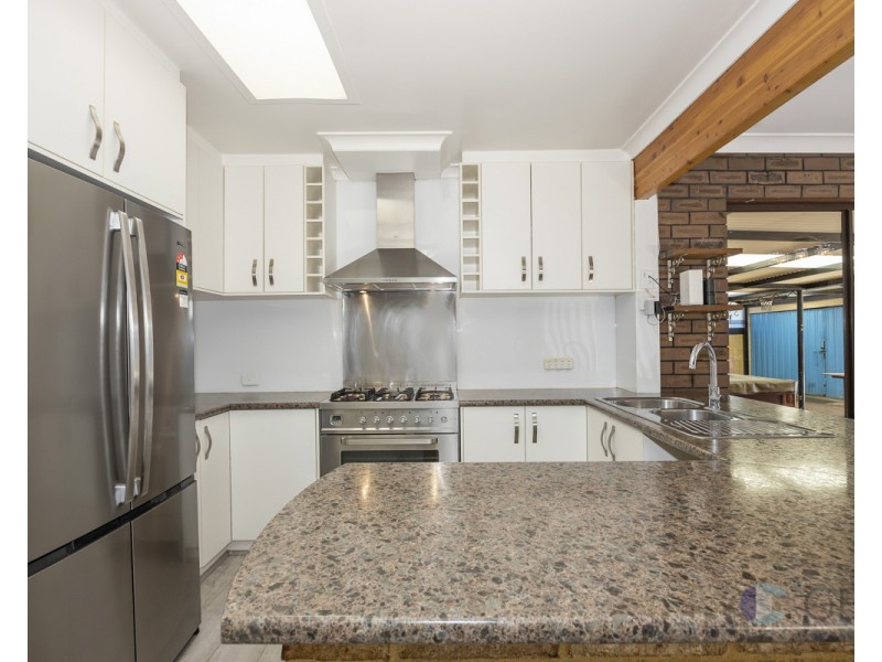 15 Amberton Avenue, Girrawheen WA 6064