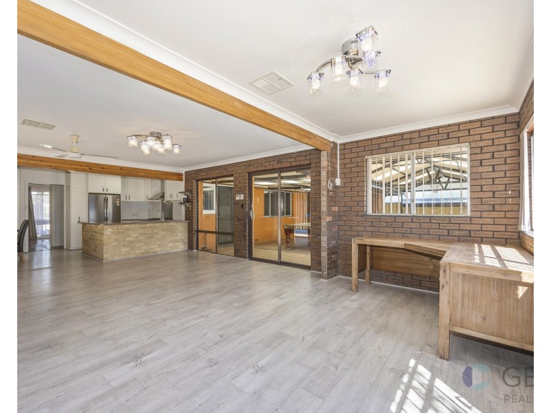 15 Amberton Avenue, Girrawheen WA 6064