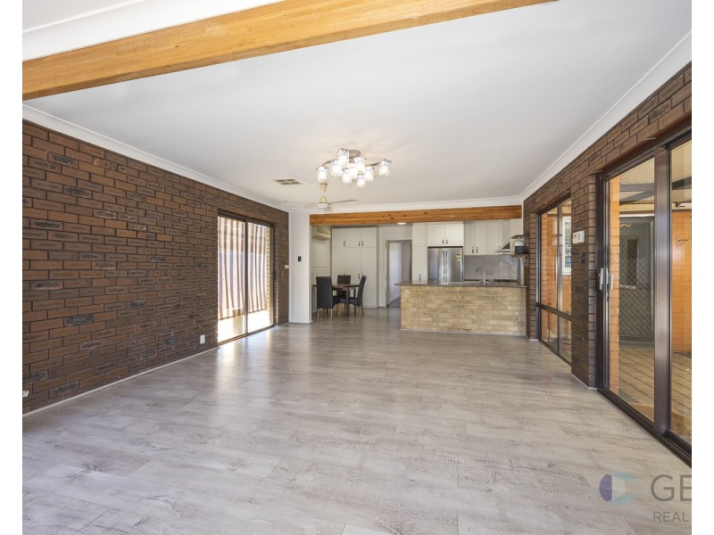 15 Amberton Avenue, Girrawheen WA 6064