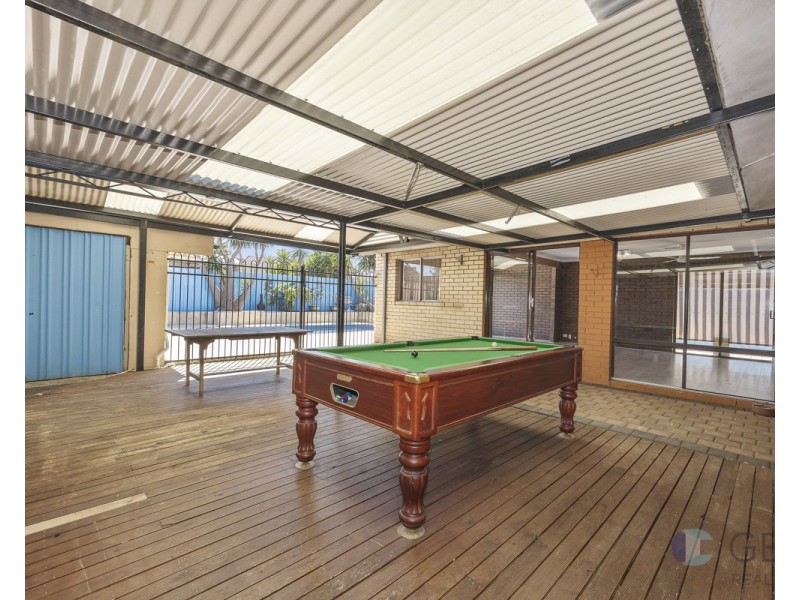 15 Amberton Avenue, Girrawheen WA 6064