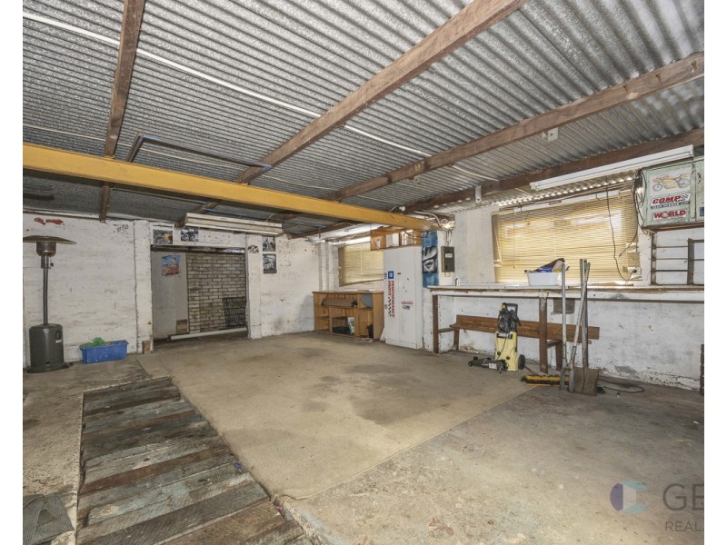 15 Amberton Avenue, Girrawheen WA 6064