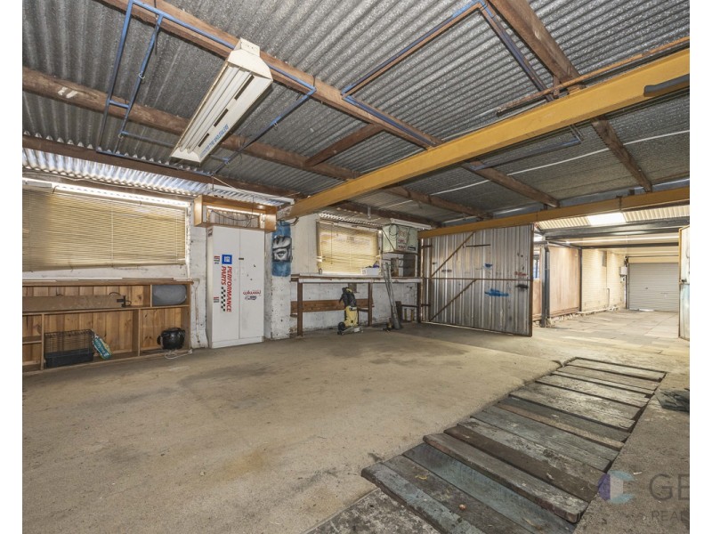 15 Amberton Avenue, Girrawheen WA 6064