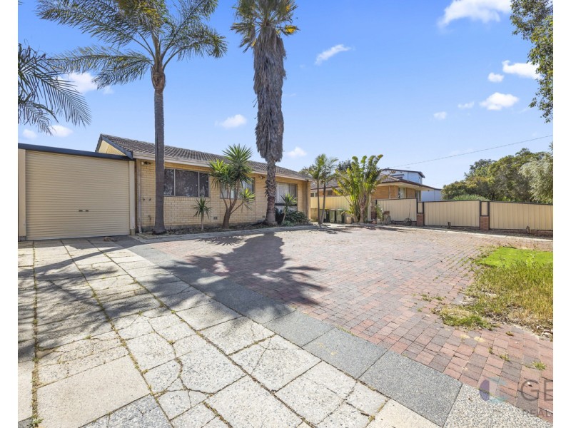 15 Amberton Avenue, Girrawheen WA 6064