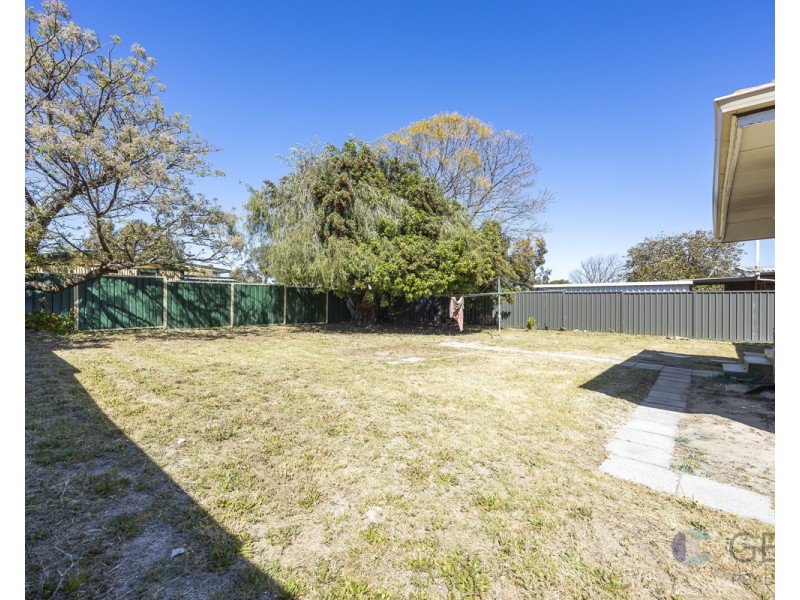12 Butterick Place, Girrawheen WA 6064