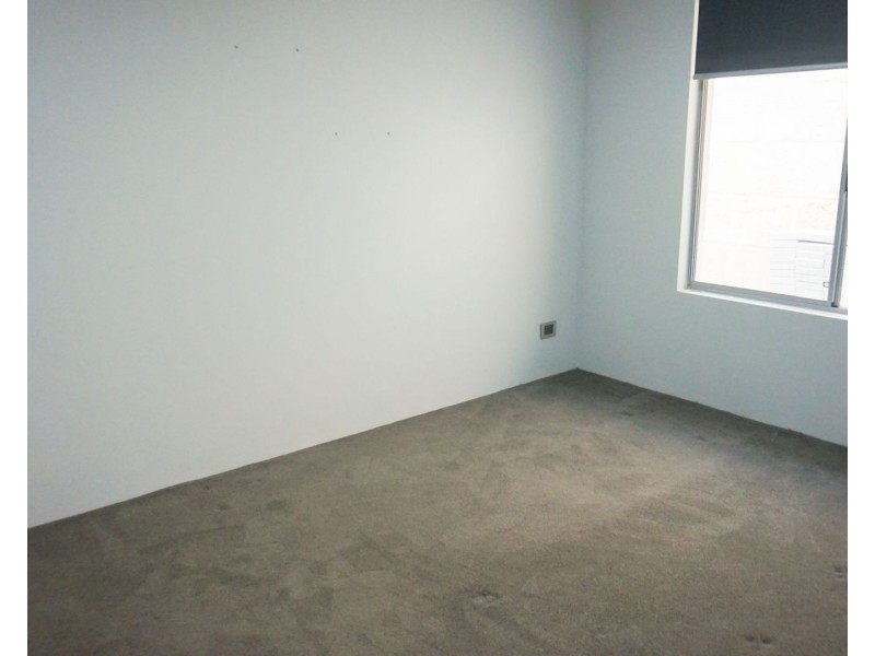 33 Sissinghurst Crescent, Landsdale WA 6065