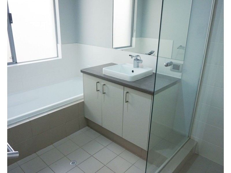 33 Sissinghurst Crescent, Landsdale WA 6065