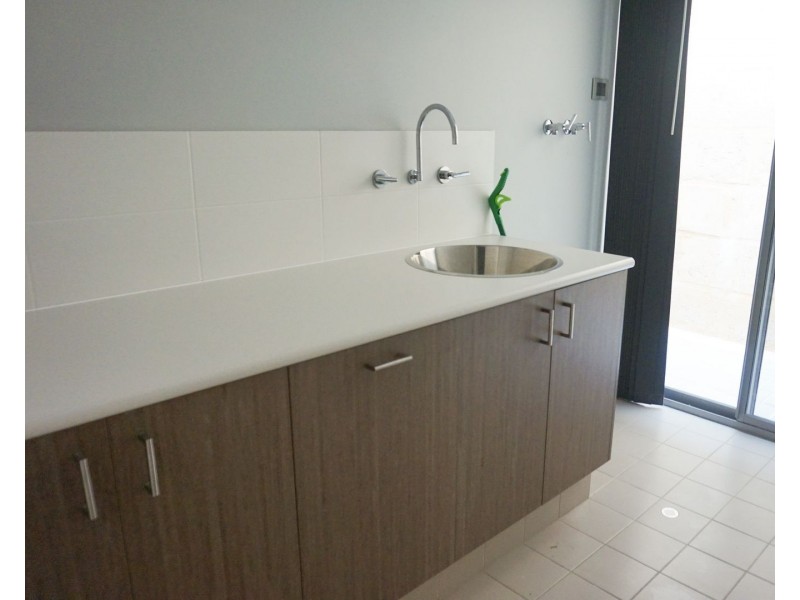 33 Sissinghurst Crescent, Landsdale WA 6065