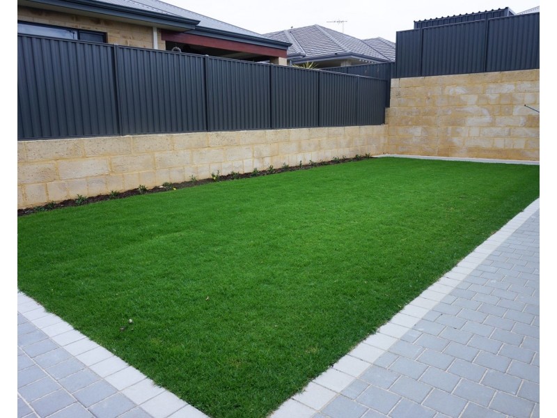 33 Sissinghurst Crescent, Landsdale WA 6065