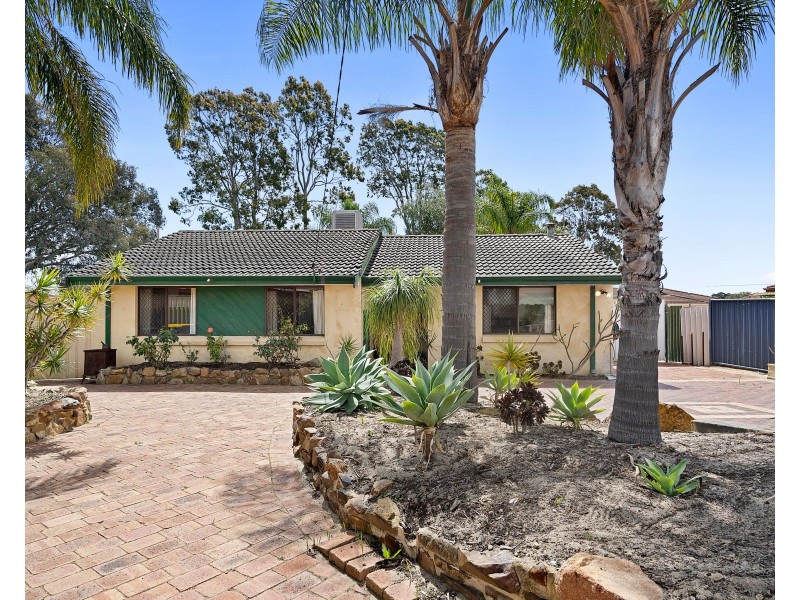 44 Ipswich Crescent, Girrawheen WA 6064