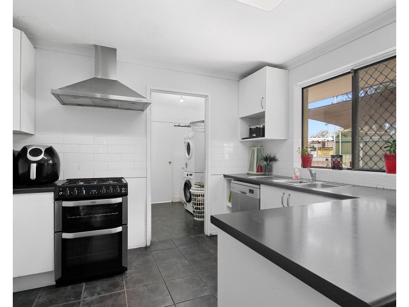 44 Ipswich Crescent, Girrawheen WA 6064