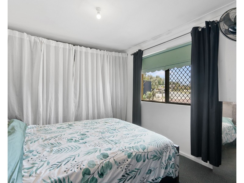 44 Ipswich Crescent, Girrawheen WA 6064