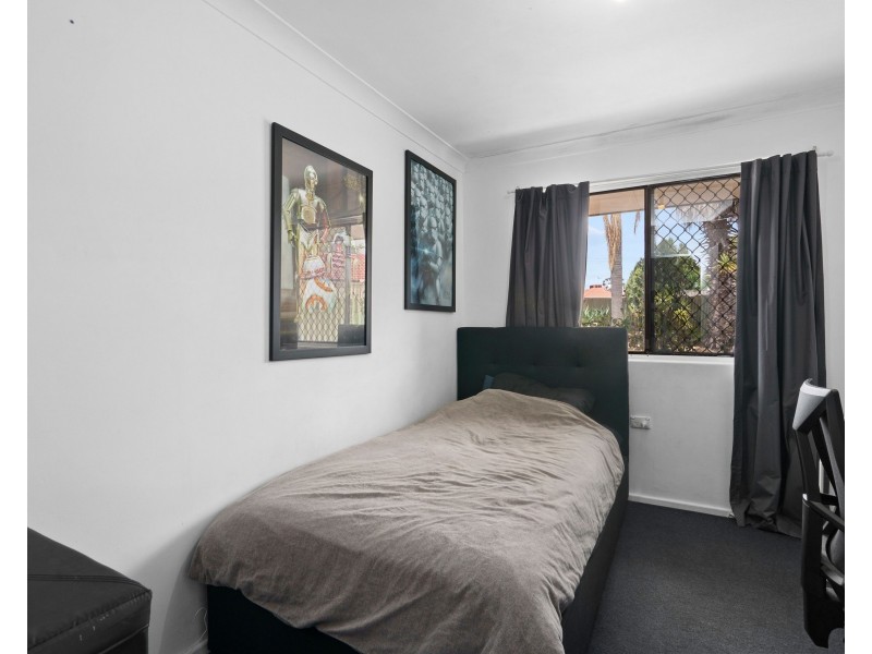 44 Ipswich Crescent, Girrawheen WA 6064
