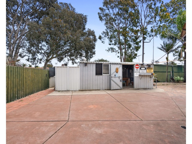 44 Ipswich Crescent, Girrawheen WA 6064