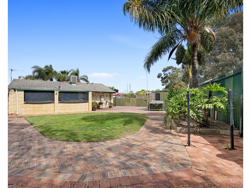 44 Ipswich Crescent, Girrawheen WA 6064