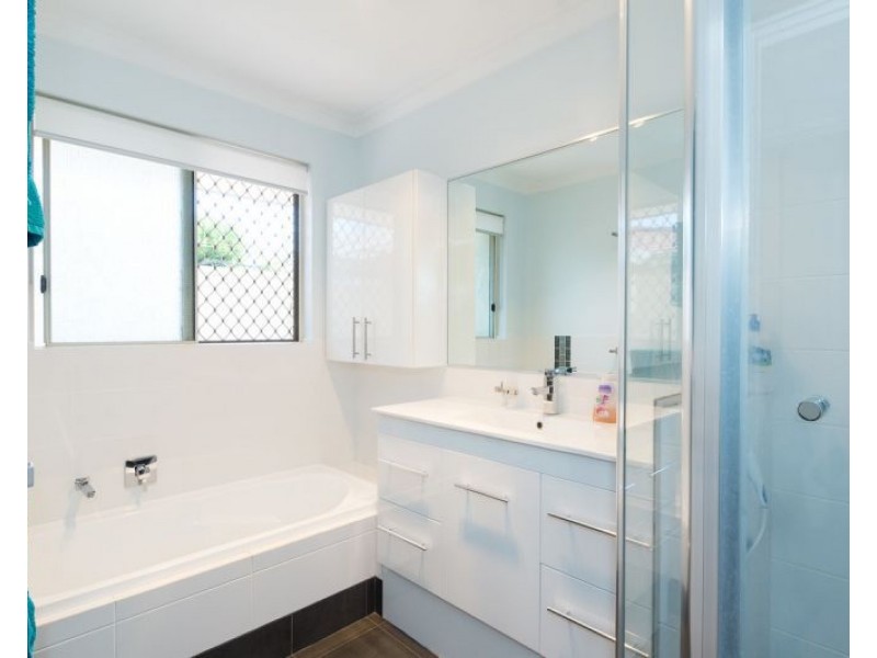 4/197 Walter Road West, Dianella WA 6059