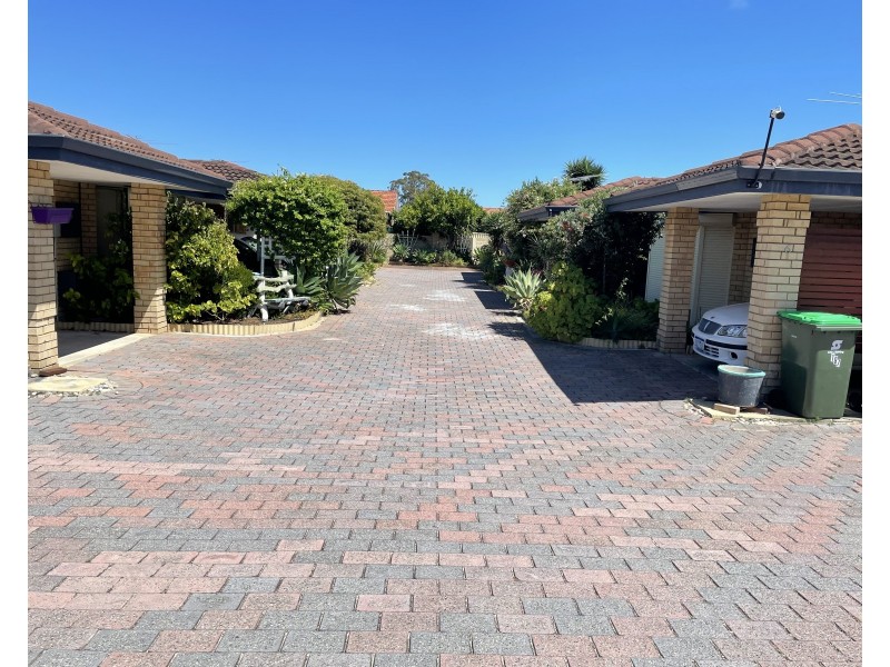 4/197 Walter Road West, Dianella WA 6059