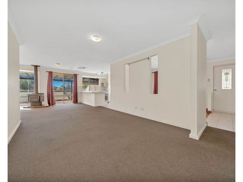 12 Whiston Crescent, Clarkson WA 6030