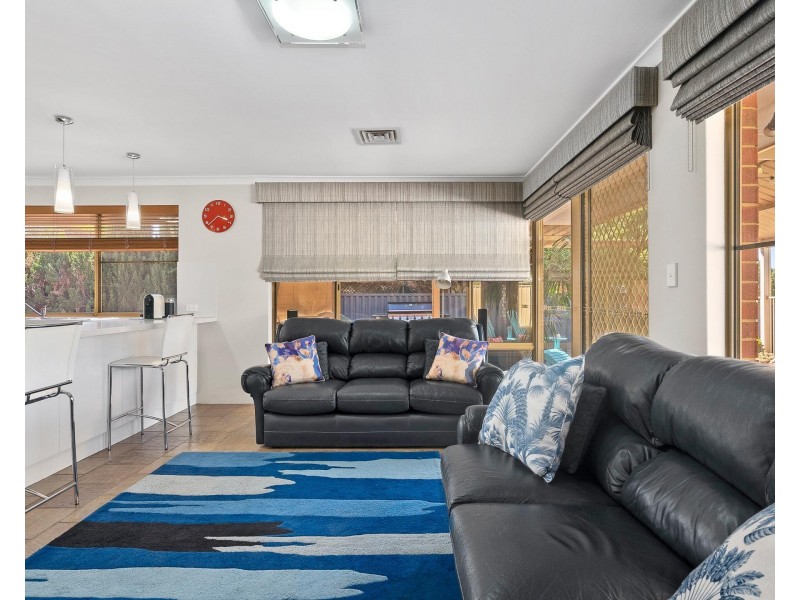 26 Lena Crescent, Beechboro WA 6063