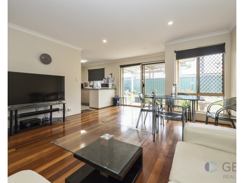 Villa 5/2-8 Palmerston Street, St James WA 6102