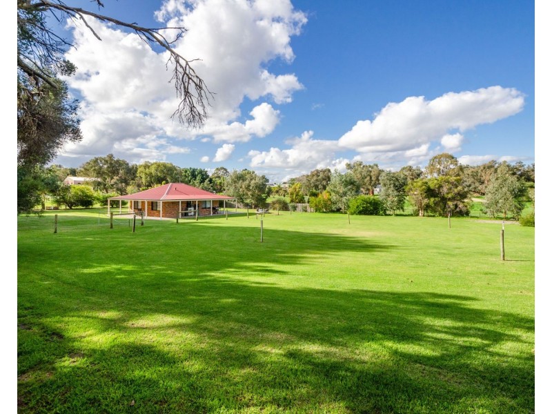75 The Fairways, Gnangara WA 6077