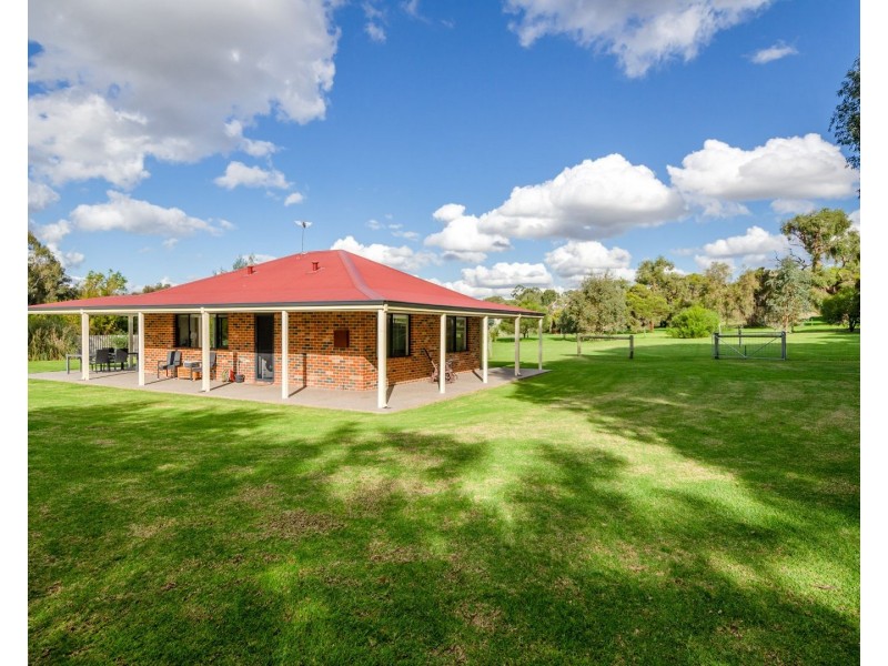75 The Fairways, Gnangara WA 6077
