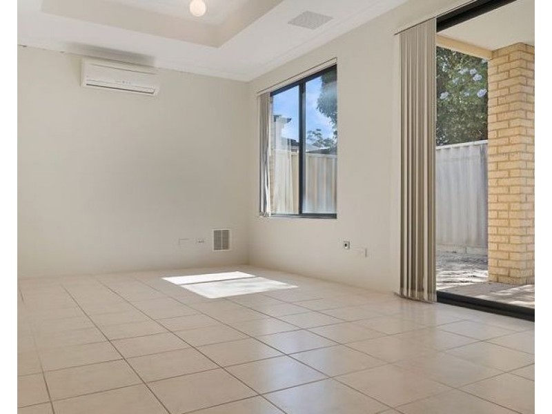 72 Redcliffe Avenue, Balga WA 6061