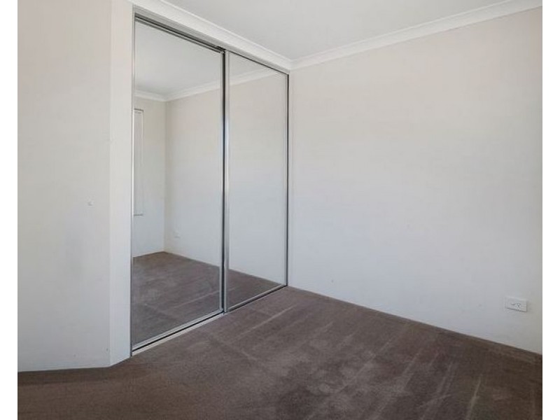 72 Redcliffe Avenue, Balga WA 6061