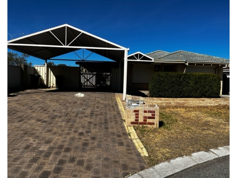 12 Banyan Close, Marangaroo WA 6064