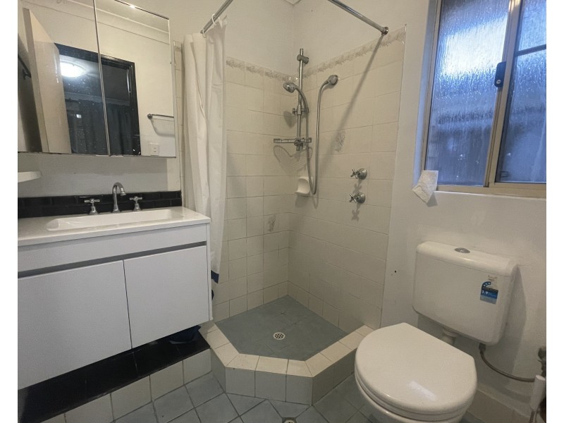 12 Banyan Close, Marangaroo WA 6064