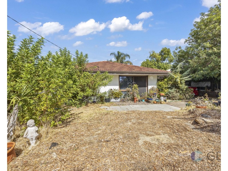 11 Rochford Way, Girrawheen WA 6064