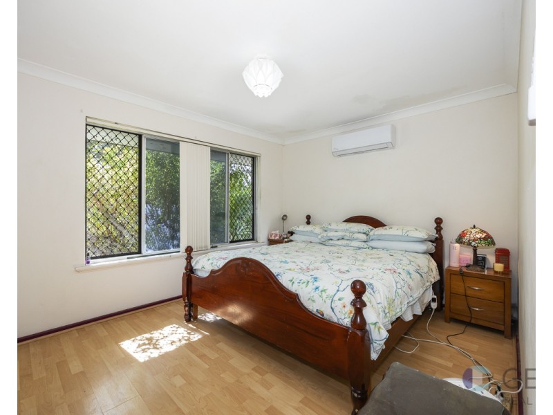 11 Rochford Way, Girrawheen WA 6064