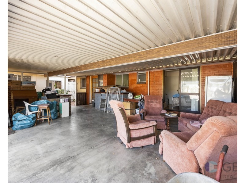 11 Rochford Way, Girrawheen WA 6064