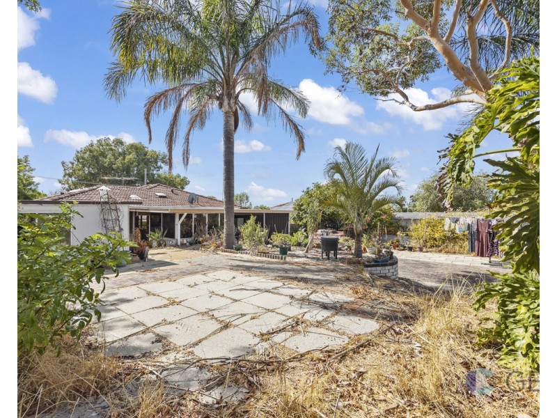 11 Rochford Way, Girrawheen WA 6064