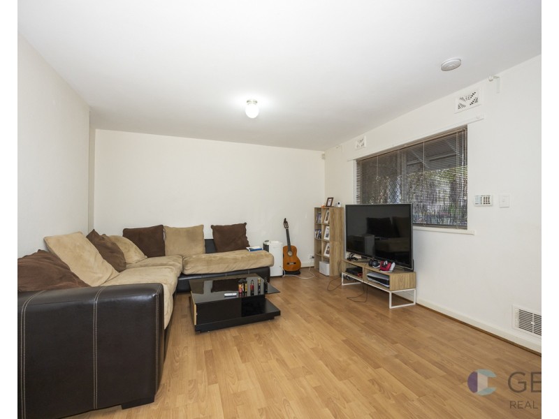 12/6 Seaton Place, Girrawheen WA 6064