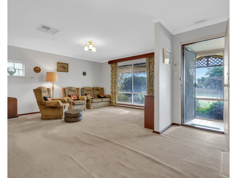 32 Danbury Crescent, Girrawheen WA 6064