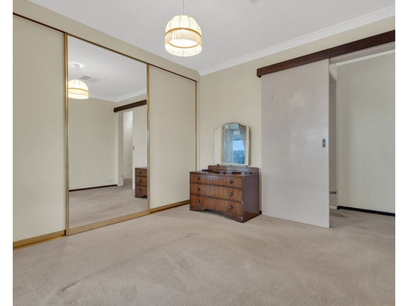 32 Danbury Crescent, Girrawheen WA 6064