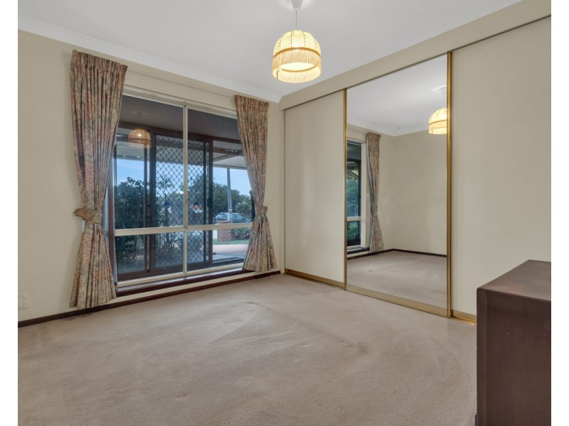 32 Danbury Crescent, Girrawheen WA 6064