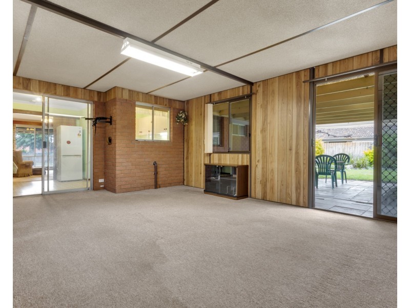 32 Danbury Crescent, Girrawheen WA 6064