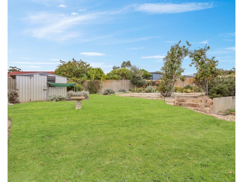 32 Danbury Crescent, Girrawheen WA 6064