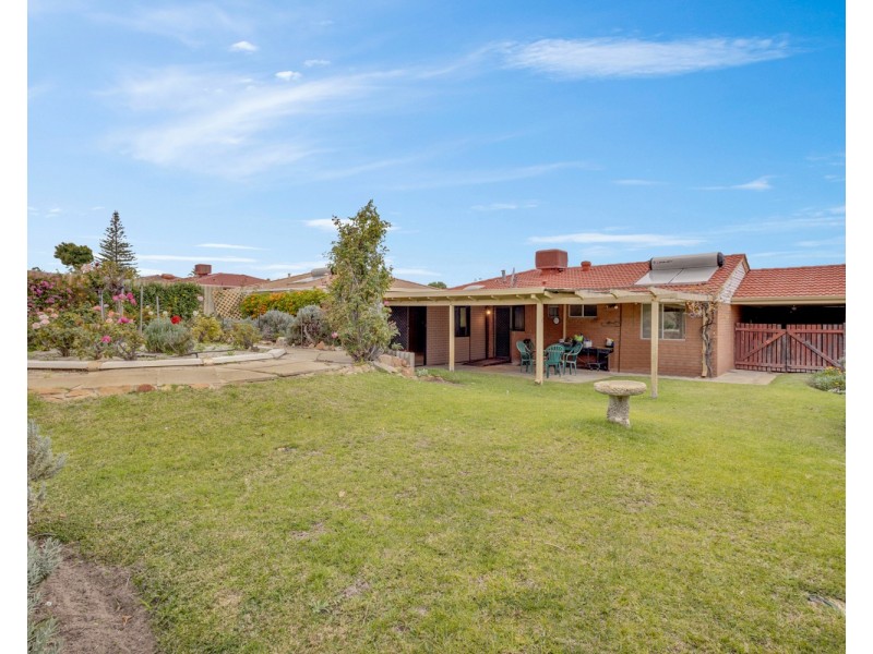32 Danbury Crescent, Girrawheen WA 6064