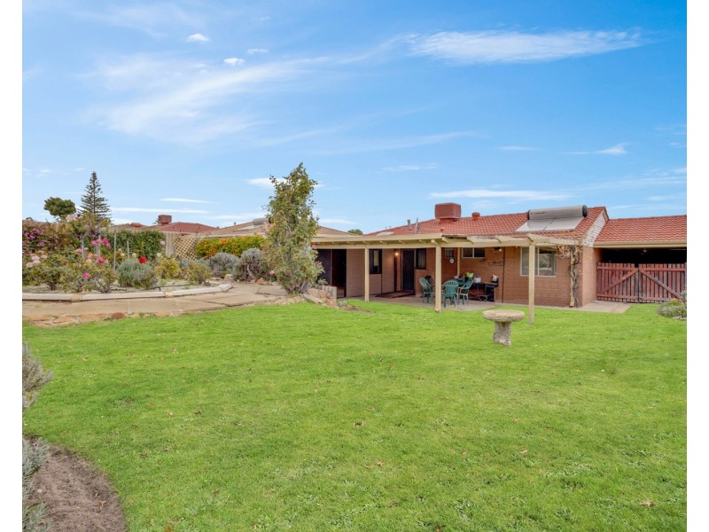 32 Danbury Crescent, Girrawheen WA 6064