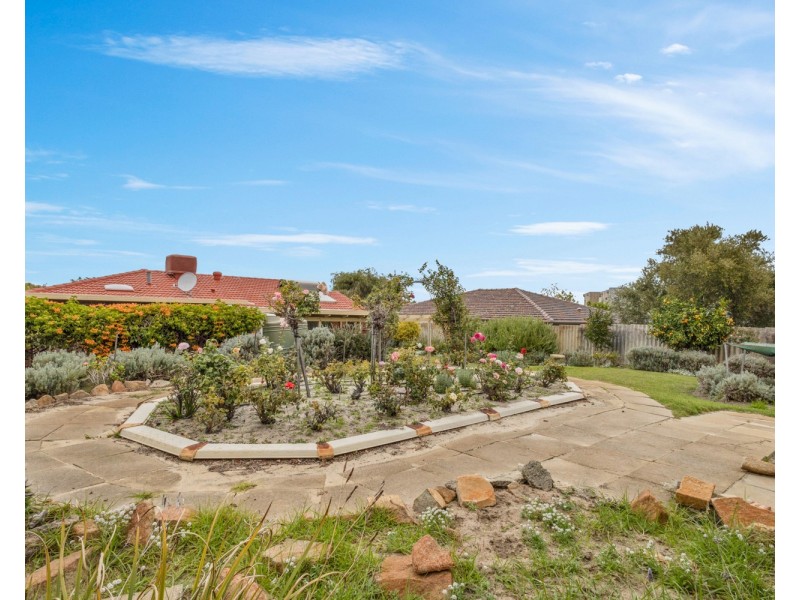 32 Danbury Crescent, Girrawheen WA 6064