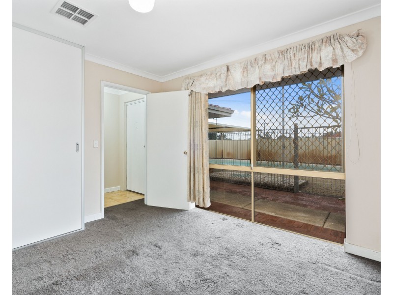 2 MURRAY COURT, Beechboro WA 6063