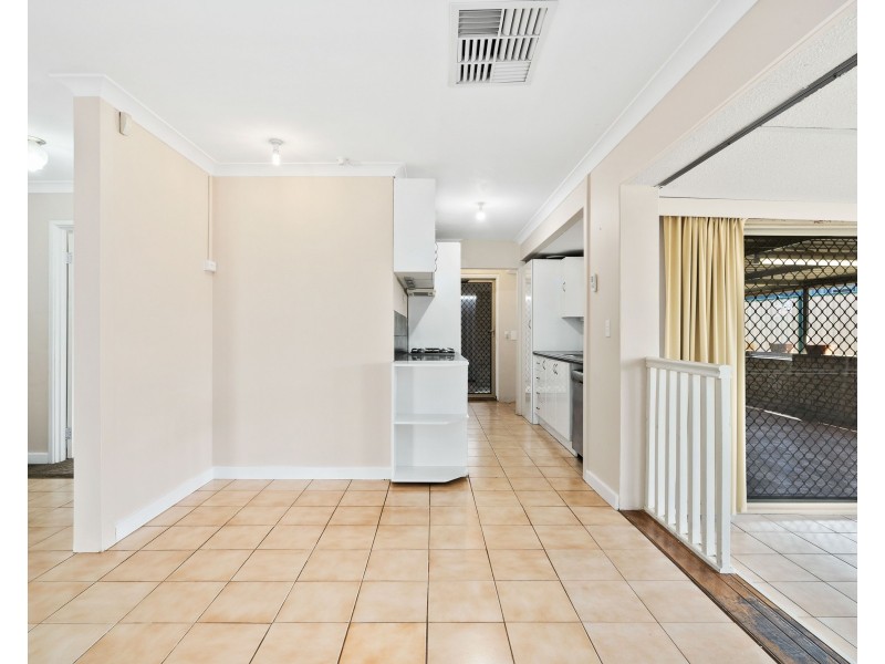 2 MURRAY COURT, Beechboro WA 6063