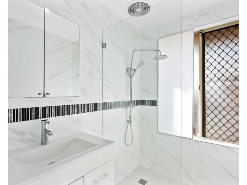 2 MURRAY COURT, Beechboro WA 6063