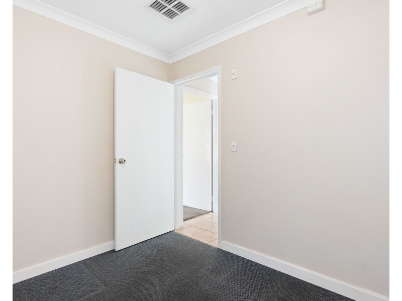 2 MURRAY COURT, Beechboro WA 6063