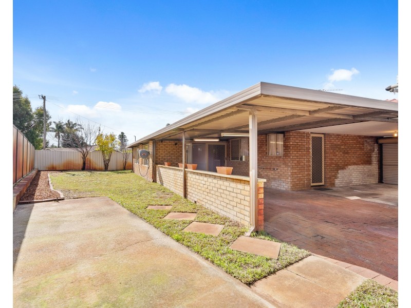 2 MURRAY COURT, Beechboro WA 6063