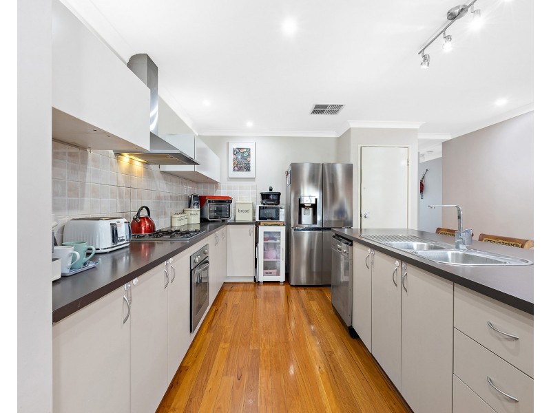 8 DURANT WAY, Ellenbrook WA 6069