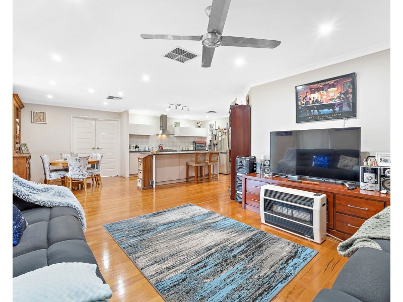 8 DURANT WAY, Ellenbrook WA 6069