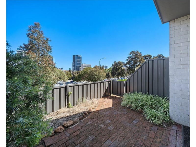 Unit 2/38-42 Waterloo Crescent, East Perth WA 6004